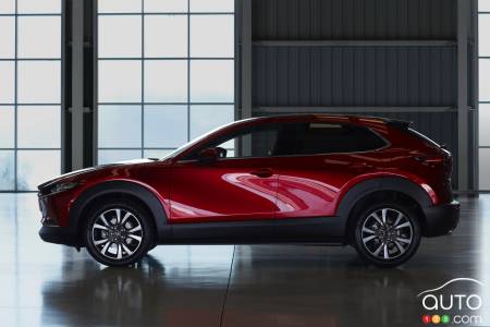 Mazda CX-30 2020, profil